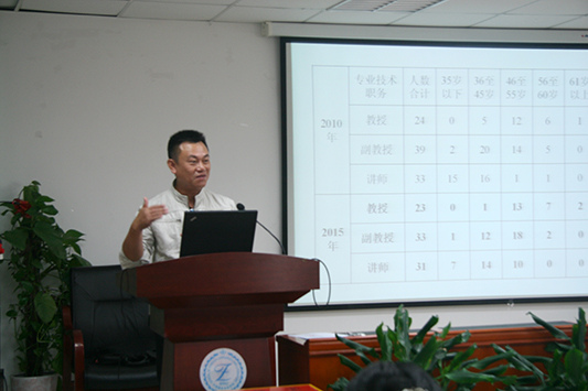 分党委书记做本届分党委工作总结