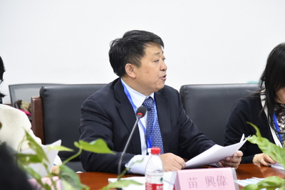 Cool18
外文学院院长苗兴伟教授开幕式致辞