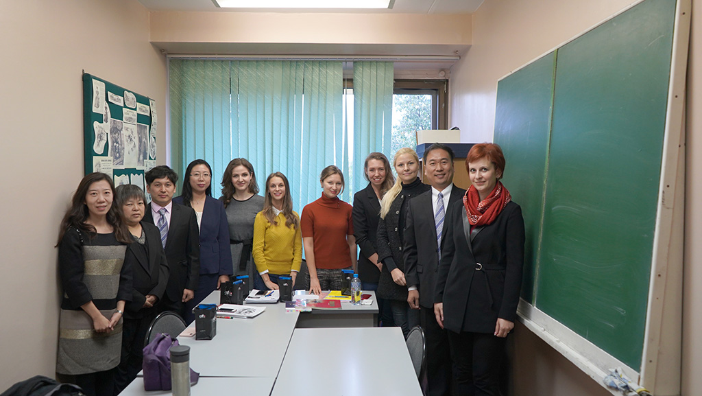 04 听课并与莫斯科国际关系学院教师座谈