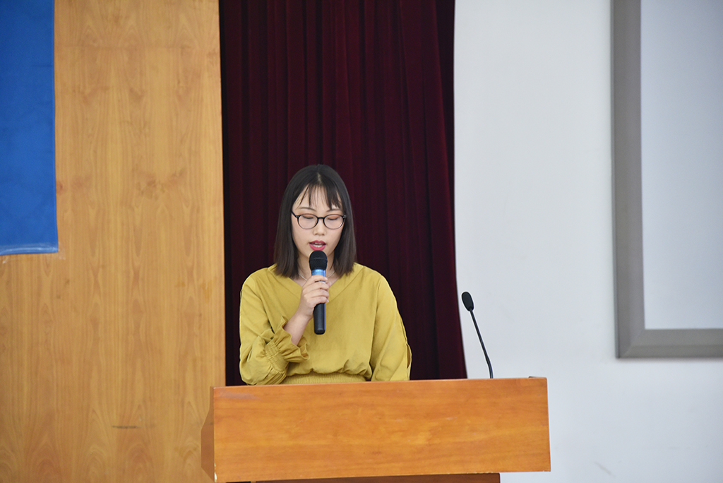 老生代表朱炳霖同学发言